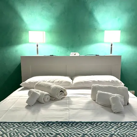 Beb All'ombra Del Castello Trani